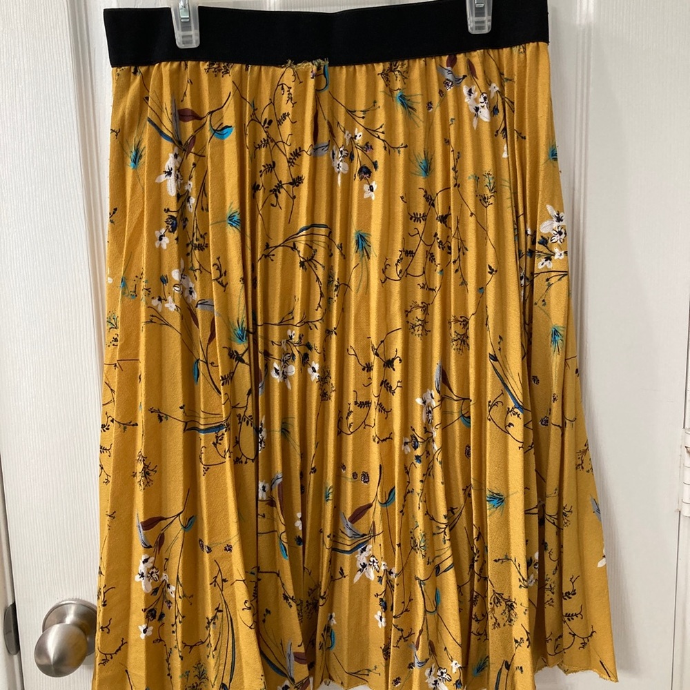 Pleated summer skirt